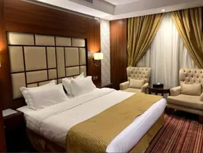 Vivid Plaza Hotel - Image 4