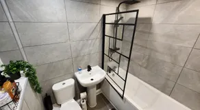 Middlesbrough LUXE HOME, - Image 5