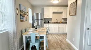 * Durham Diggs * Pet Friendly * King Bed * - Image 5