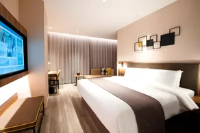 Home Inn Plus Beijing Dongzhimen Metro Airport Express Station - Image 2