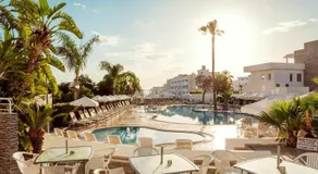 Lantiana Gardens ApartHotel - Image 3