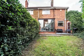 Cosy Home in Stoke on Trent - Image 5