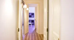 Big Apartment Barcelona Gran via - Image 5
