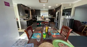 Room R1 with tempurpedic mattress and top facilities - Image 3