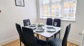 Spacious 4BR House Sleeps 8 with Free Parking, Contractor Friendly, Near Basildon Hospital & London Links - Image 5