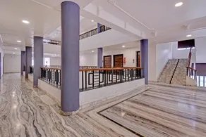 Townhouse OAK Varsha Inn - Image 3