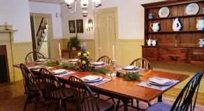 Timbercliffe Cottage Inn - Image 2
