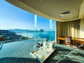 Sanya Bay Asgard Seaview Hotel - Image 2