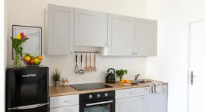 Prague Castle Garden Apartment - Image 3