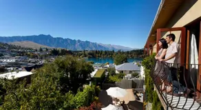 Browns Boutique Hotel - Image 2