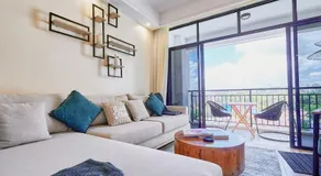 Ruthie's Nest by Edmor Suites - Image 2
