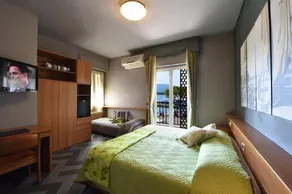 AMBRA HOTEL - The only 3 star central lakeside hotel in Iseo - Image 2