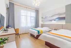 Emerald Luxury Boutique Hotel - Image 2