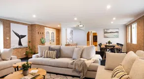 Luxury Lakefront Hideaway - Image 3