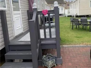 Isla Rose Golden Gate Towyn - Image 4