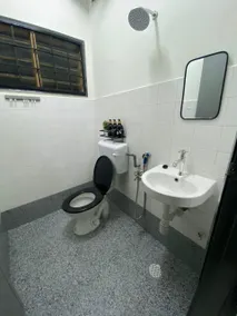 Cempaka Hijau Homestay - FREE Wifi - 3 Bedrooms - Image 5