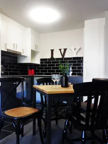 Ivy and Roses Boutique Apartments - Image 2