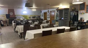 Hôtel Restaurant Aux Trois Jean - Image 4