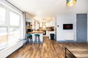 Kings Cross Camden Suite - Image 4