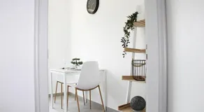 New & Modern Apartment with Beautiful Lake View! - Image 5