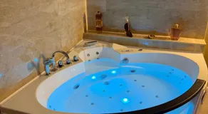 Spa Suite Loft - Image 2
