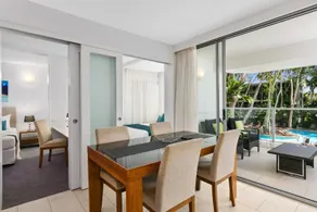 Palm Cove Beach Apartment - Image 5