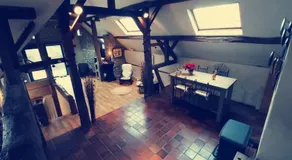 O'pOzArt Guesthouse - Image 3