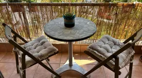 Nirvana Apartment Quiet Stay with Free Parking & Airport Access - Image 4