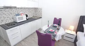 Small Oasis Apartment - Image 3