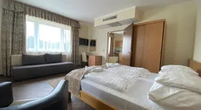 Sástó Hotel - Image 2