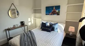 Stylish Private Rooms - Image 5