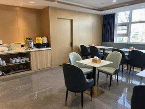 Tuker China Hotel (Handan Linzhang Meikailong Store) - Image 5