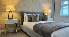 Deansgate Luxury Apartments - Image 2