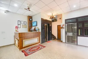 Hotel Rajhans - Budget Hotel in Gurugram - Image 4