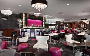 Ômage Hotel, Montreal Laval, a Tribute Portfolio Hotel - Image 2