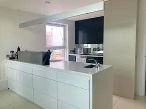 Amazing Skyline Views 3BR Duplex With Free Parking - Image 5