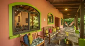 "Hana's Celeste Retreat" Large Modern Villa Sleeps 6 on 20 Acres of Nature! - Image 2