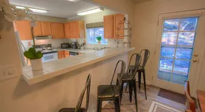 NVH0823 - Sadies Hustle home - Image 3
