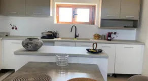 olive bay retreat - Image 4