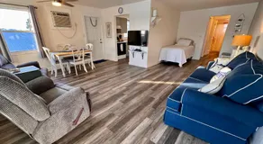 PIRATES COVE Inn & Marina - Image 2