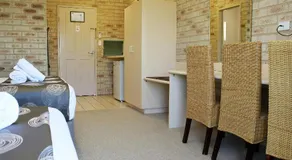 The Clydesdale Motel & Steakhouse - Image 3