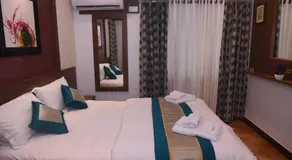 Square Suite - Image 2