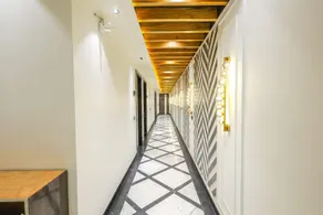 Taj Ronal Luxury Hotels - Image 2
