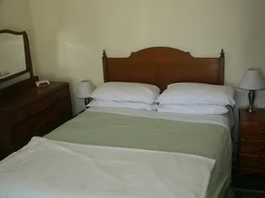 The Knoll Guest House - Image 4