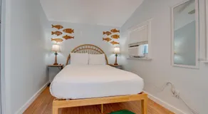 Apartment mit Pool, schnellem Internet und Garten | Mallory Square in der Nähe | Meerblick - Image 2