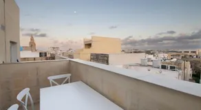 Marea Central Apartments - Image 5