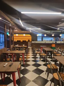 Bluedot Poshtel - Image 4