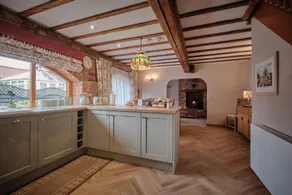 Humble Bee Cottage - Image 3