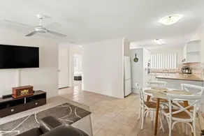 Burleigh Coastal Haven | Kingston 4 - Image 3