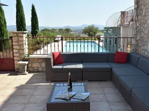 Opulent Villa with High-End Kitchen and Pool in Saint-Ambroix - Image 2
